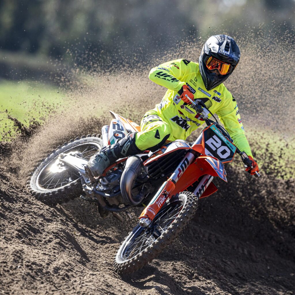 nicol_alvisi_motocross